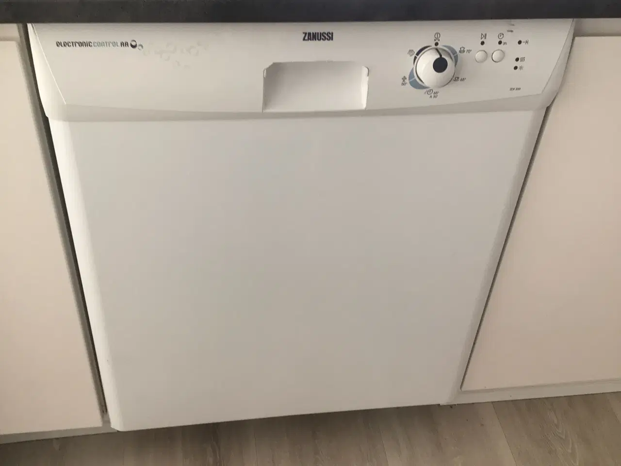 Billede 1 - Zanussi ZDF 220 opvaskemaskine