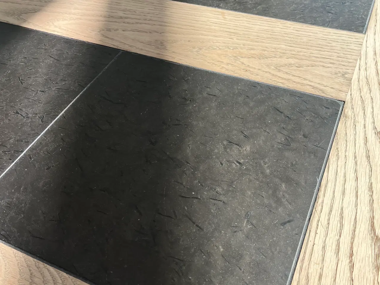 Billede 4 - Sofabord i massiv eg