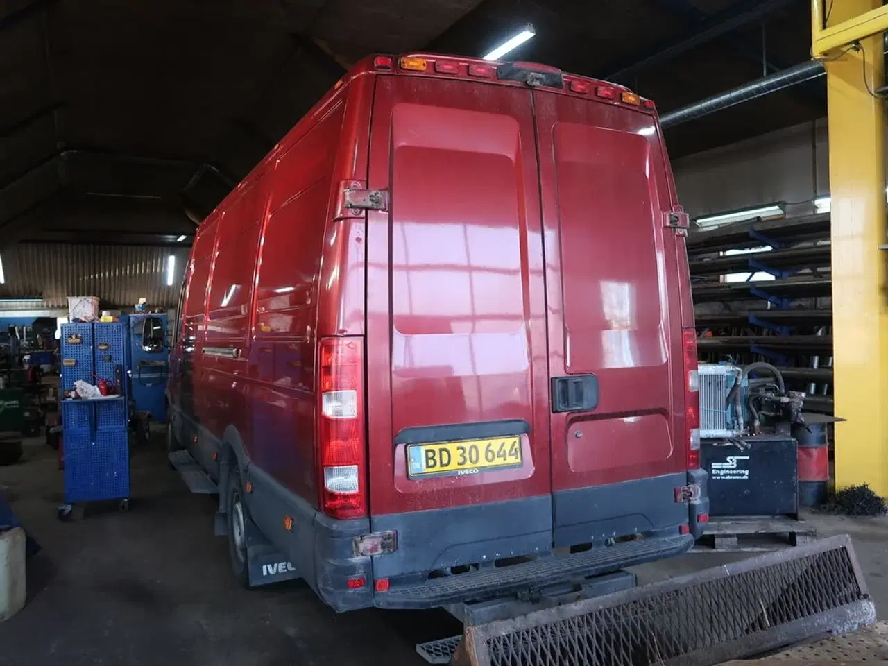 Billede 9 - Varebil IVECO 35s14av (15,6m3)eu4 (indhold bag i bilen medfølger ikke)