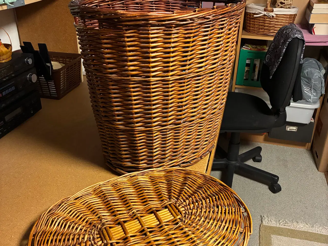 Billede 2 -  Vasketøjskurv og blomsterkurve