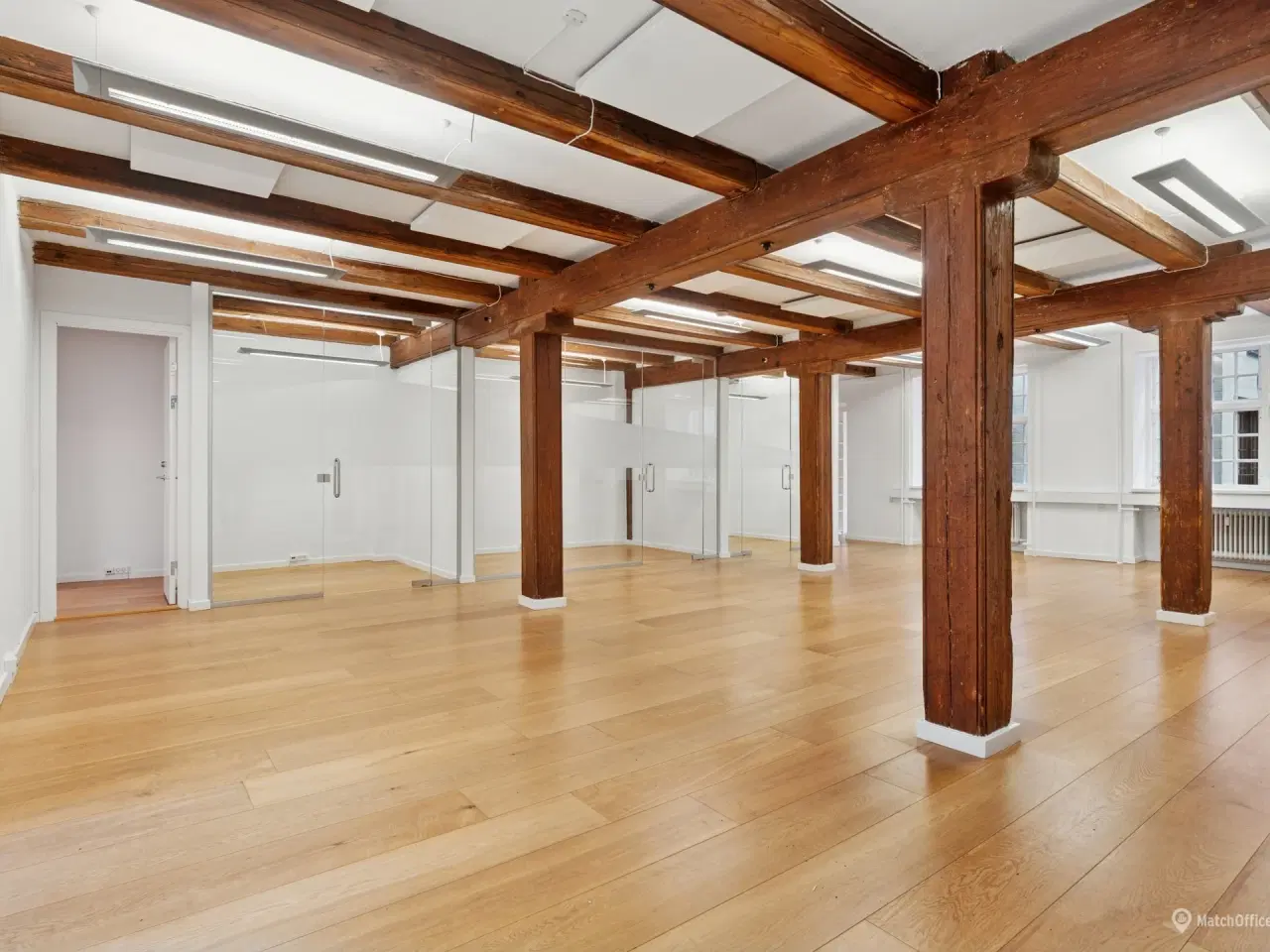 Billede 2 - Byens Bedste Baghus med rigtig kongelig nabo