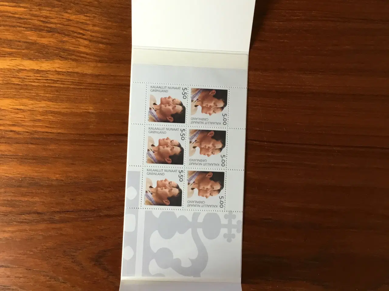 Billede 2 - Frimærker. Grønland. Kgl. bryllup frimærkehæfte