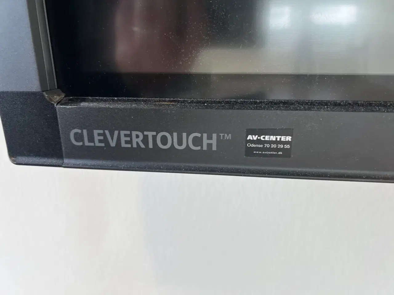 Billede 3 - 86" touchskærm CLEVERTOUCH m. AMX konferencesystem