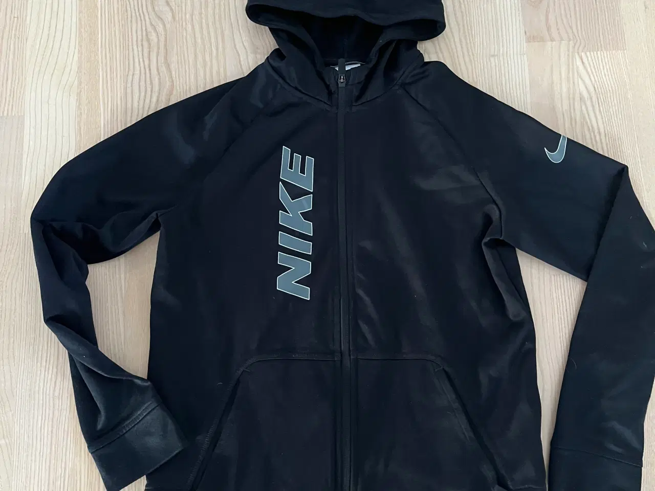 Billede 1 - Nike trøje str 164 