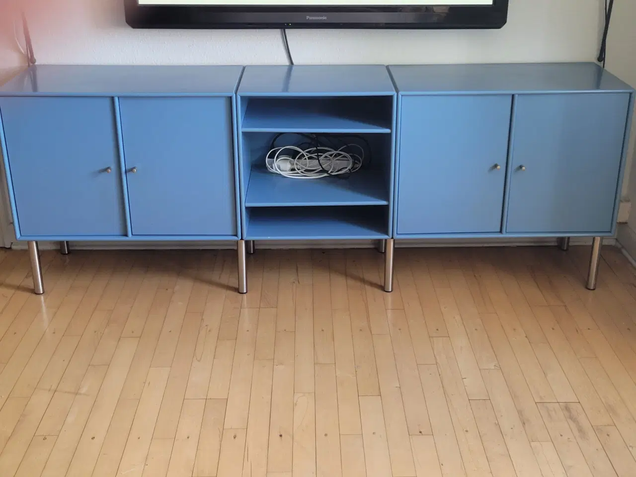 Billede 11 - Tv bord " Montana look a like"