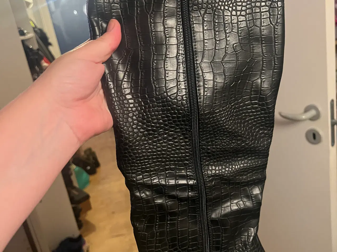 Billede 3 - Høje støvler med en høj hæl 