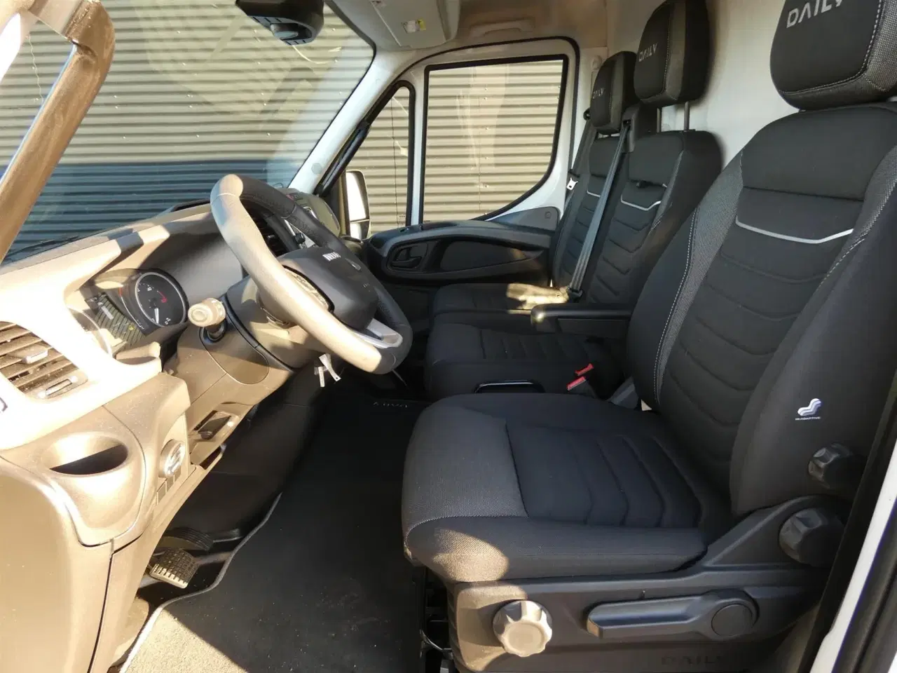 Billede 9 - Iveco Daily 35C18 12m3 3,0 D Hi-Matic 176HK Van 8g Aut.