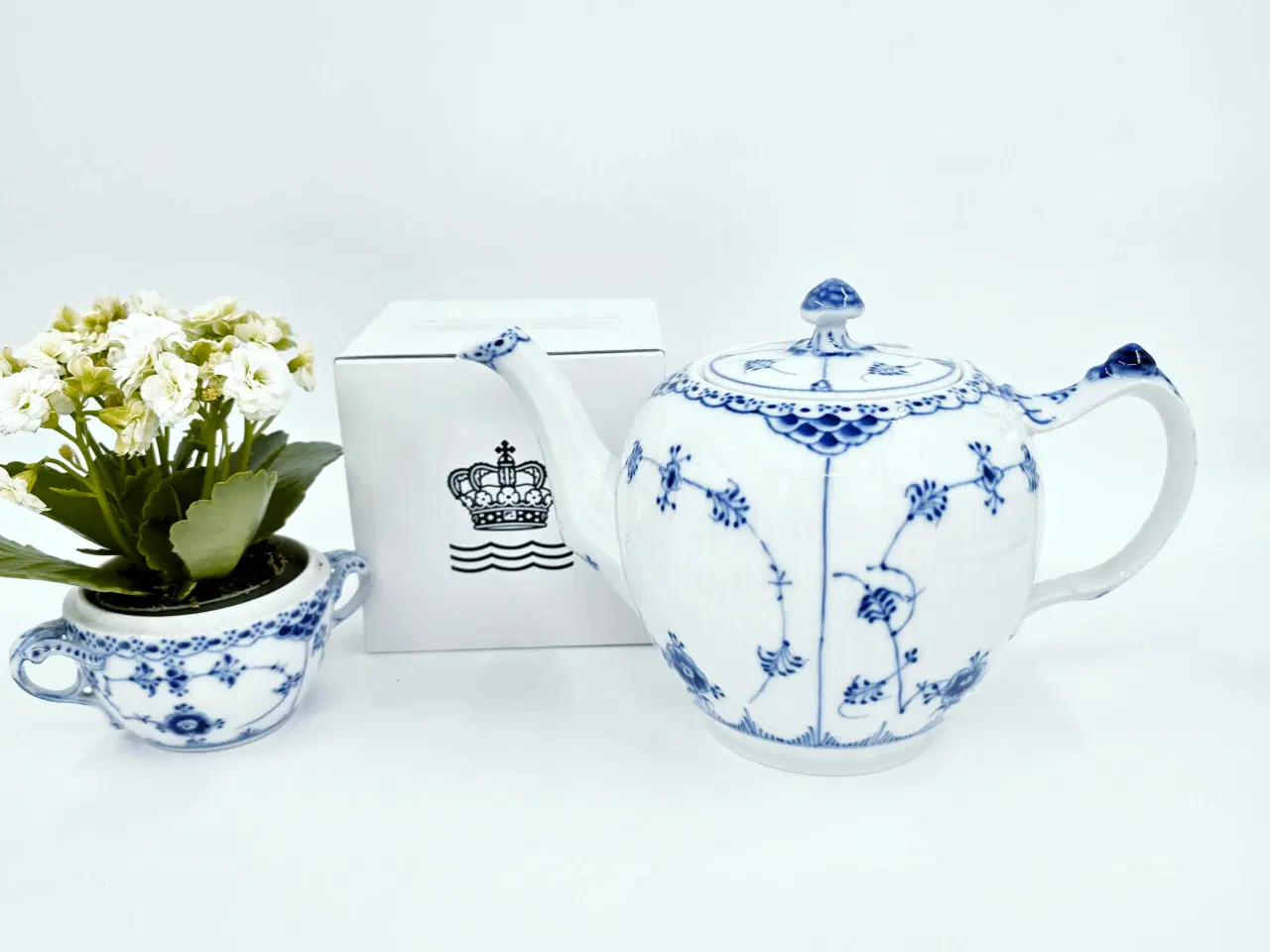 Billede 2 - Musselmalet Halvblonde Tekande Porcelæn 