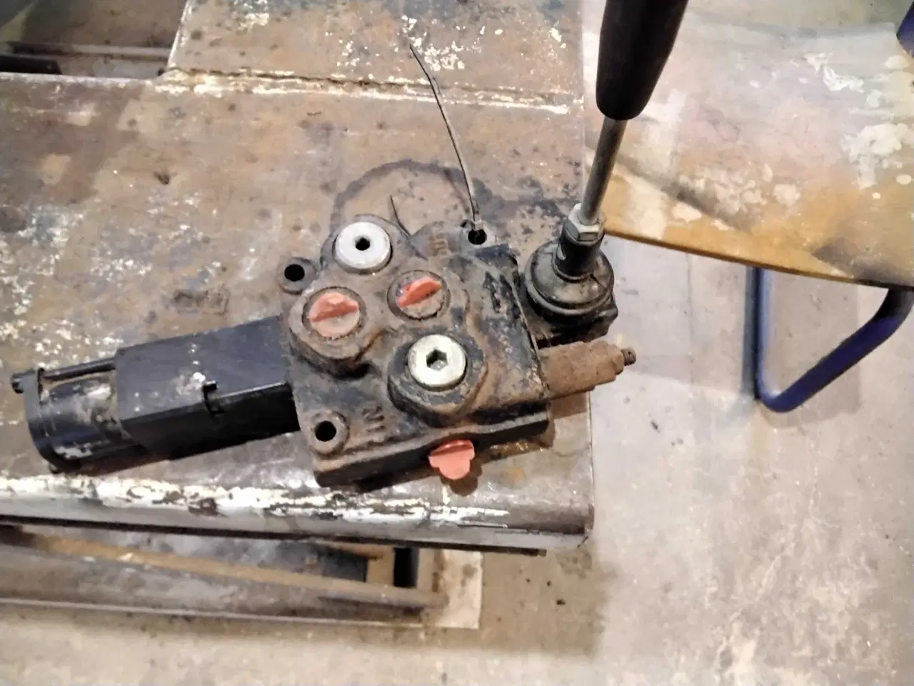 Billede 3 - Hydraulic  ventil  dobbelt virker 