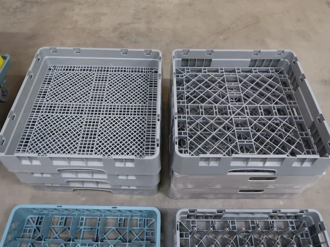 Billede 6 - Lav kurvevogn med 11 stk. opvaskebakker