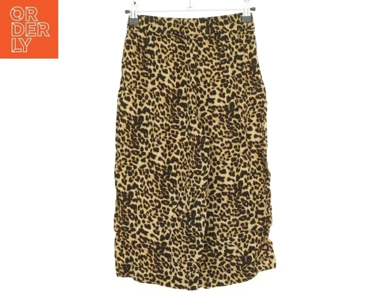 Billede 2 - Bukser, leopard mønster fra Pieces (str. 134 cm)