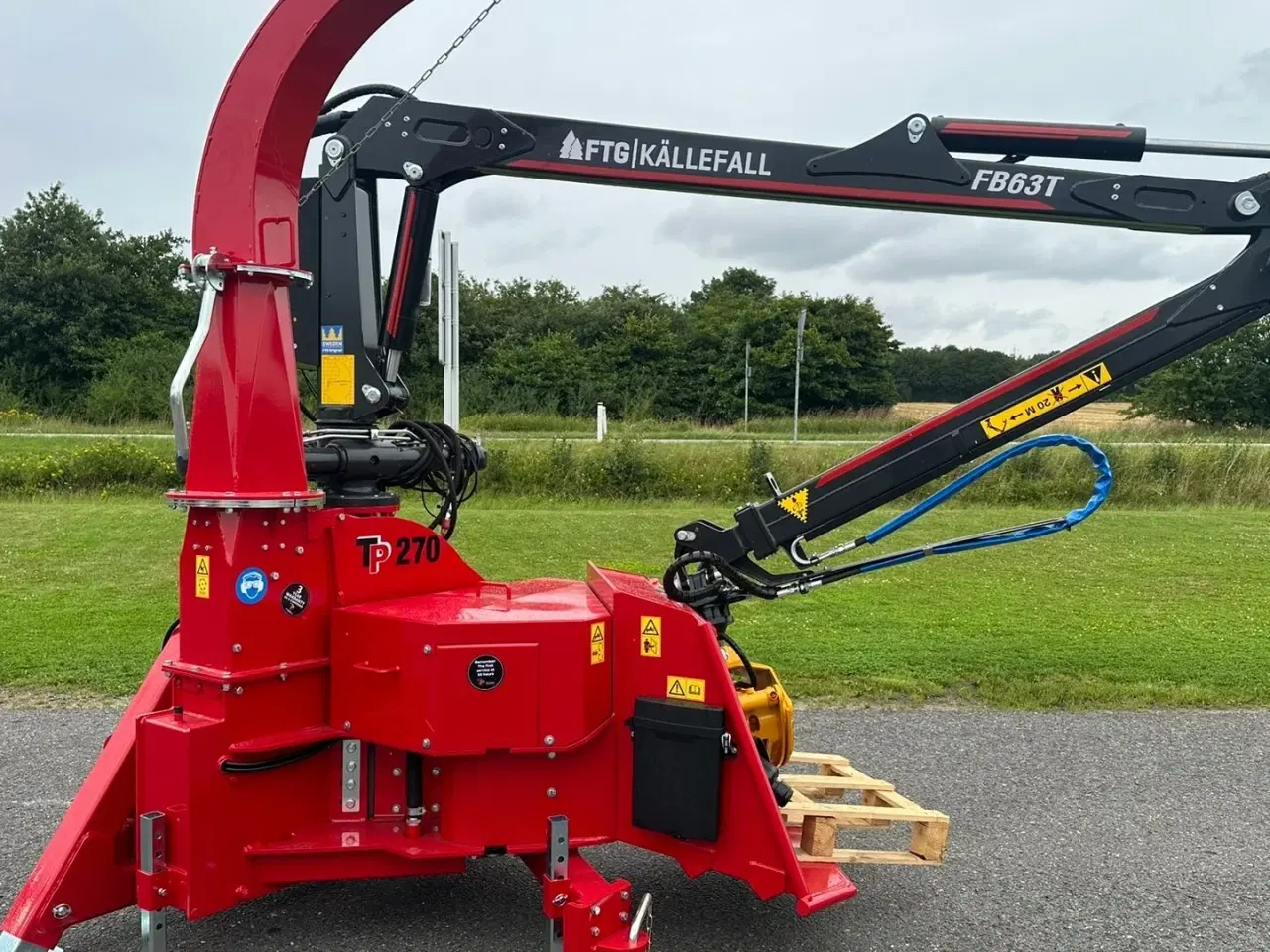 Billede 16 - TP 270 PTO K med FTG 6,3m kran med fjernbetjent joystick.