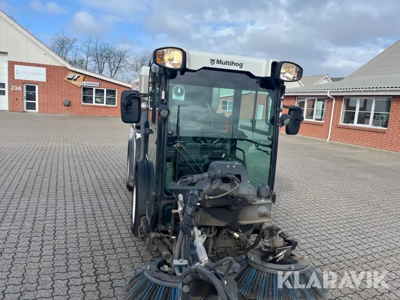 Billede 7 - Fejemaskine Multihog CV350