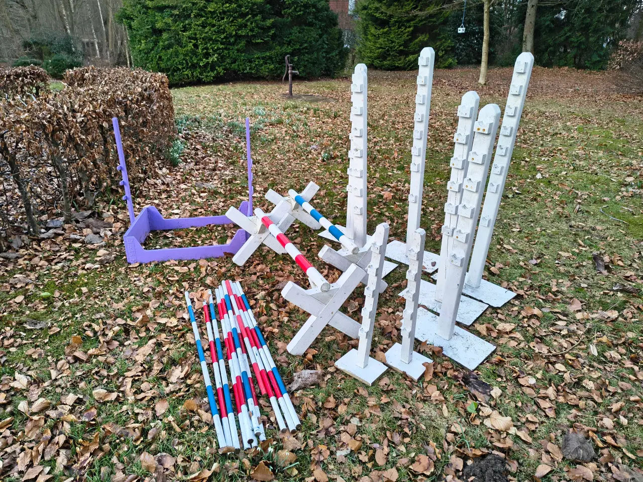 Billede 2 - Springbane til kæphest eller hund