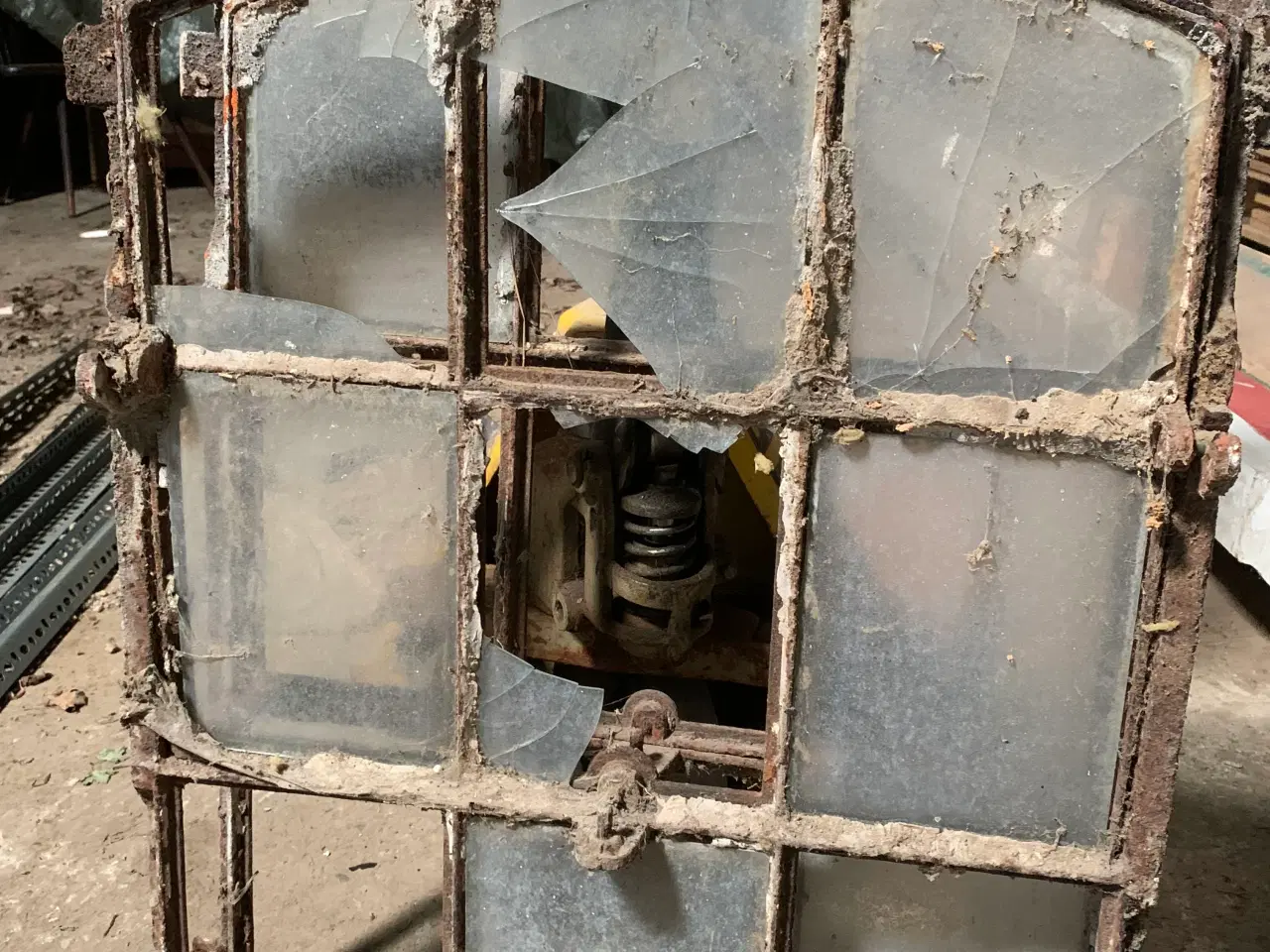 Billede 8 - Støbejerns vinduer