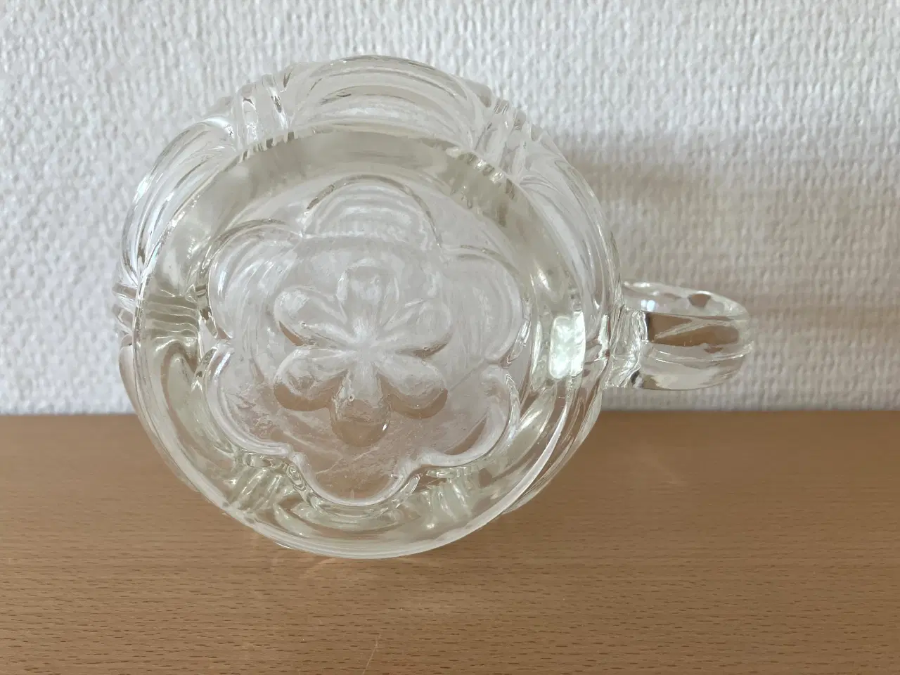 Billede 4 - Nanna mælke/saftevandskande og 4 glas.