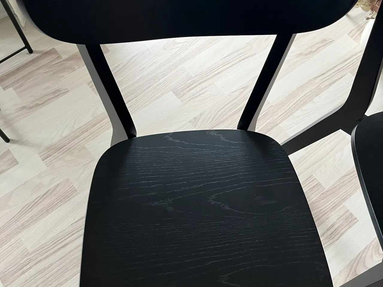 Billede 3 - Spisebordsstole i træ 