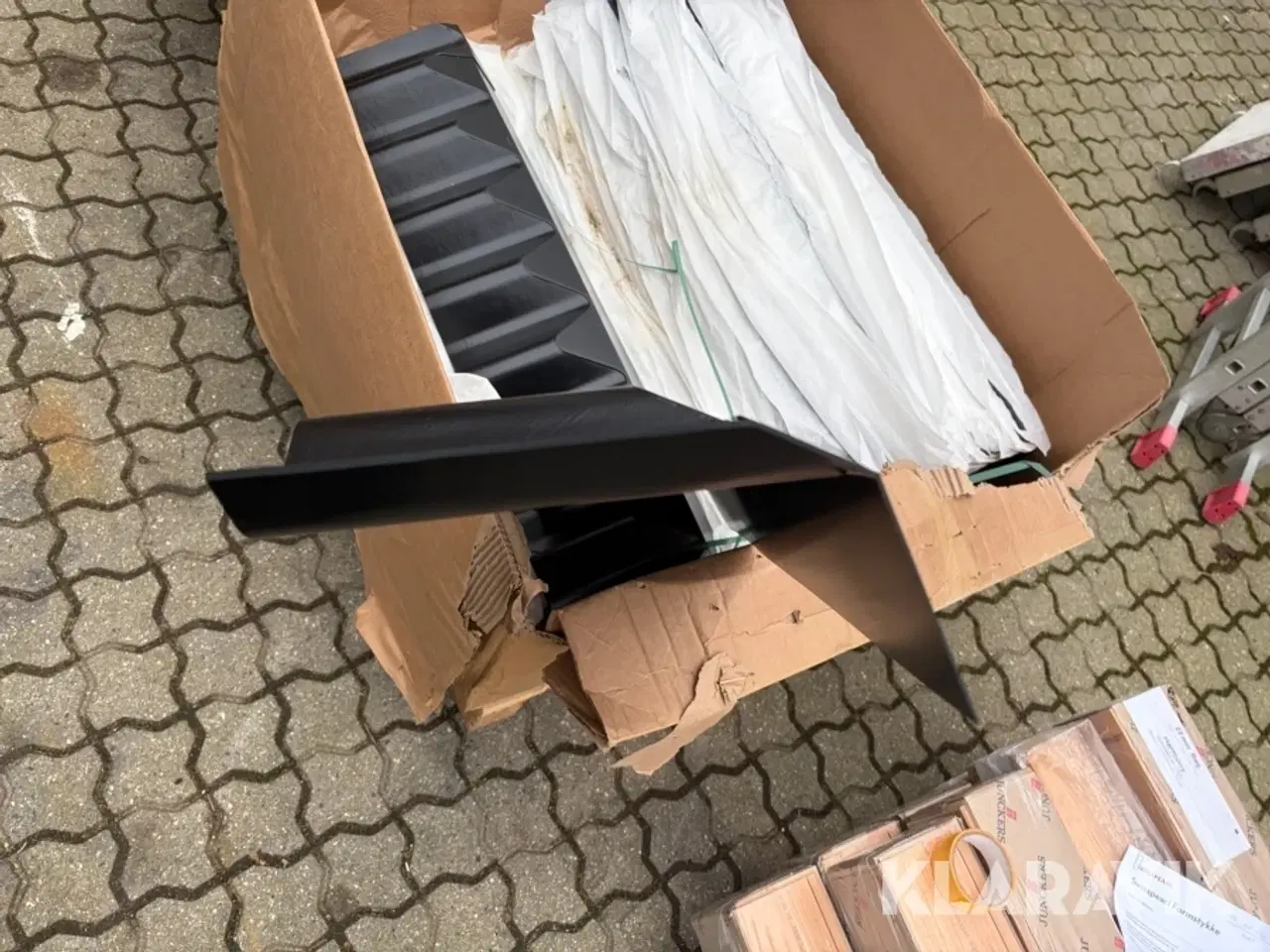 Billede 2 - Formstykker Swisspearl 20 graders tag sort 60 styk