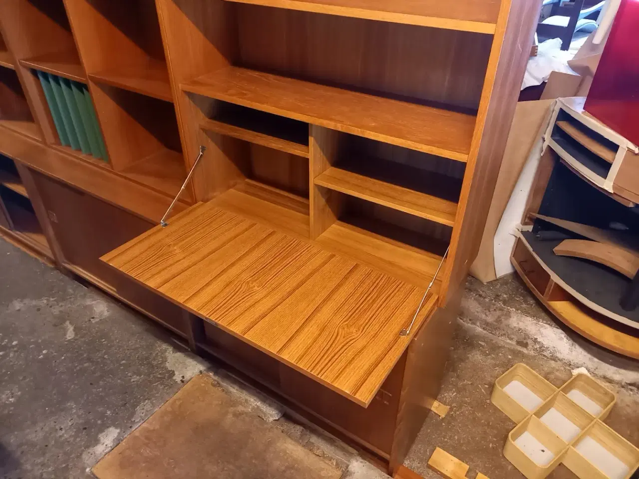 Billede 9 - Teak reol i fire sektioner