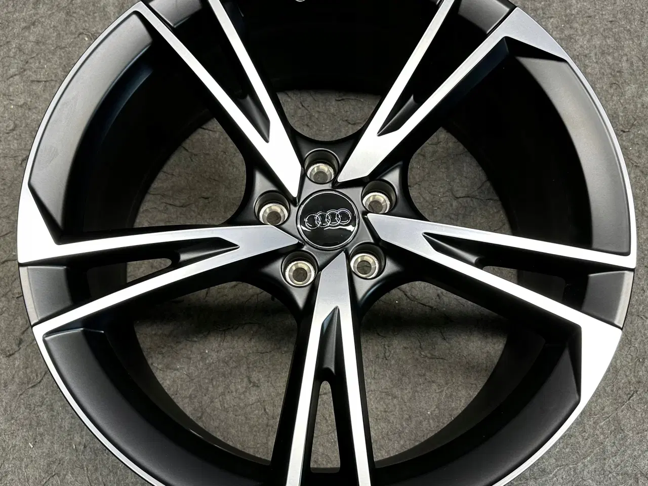 Billede 2 - ALUFÆLGE AUDI A5 8W0 20"