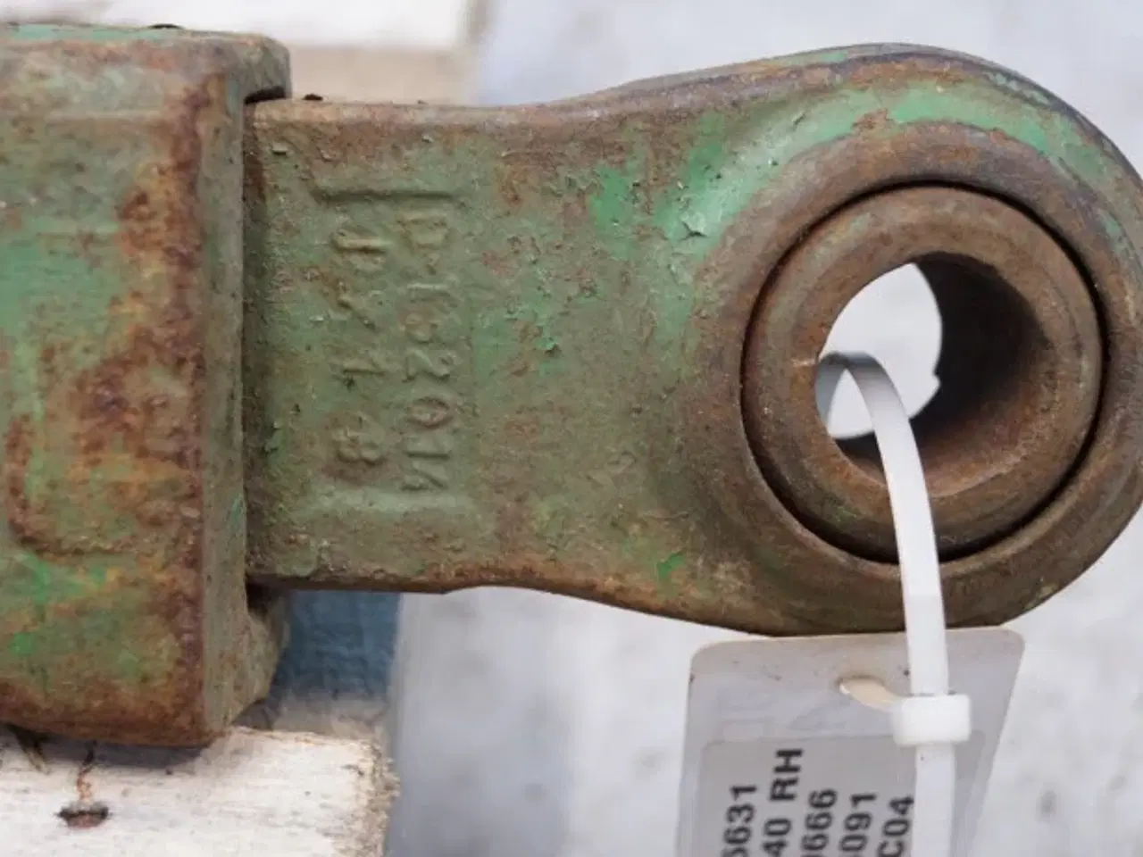 Billede 14 - John Deere 4040 L.H. Liftarm AR80667