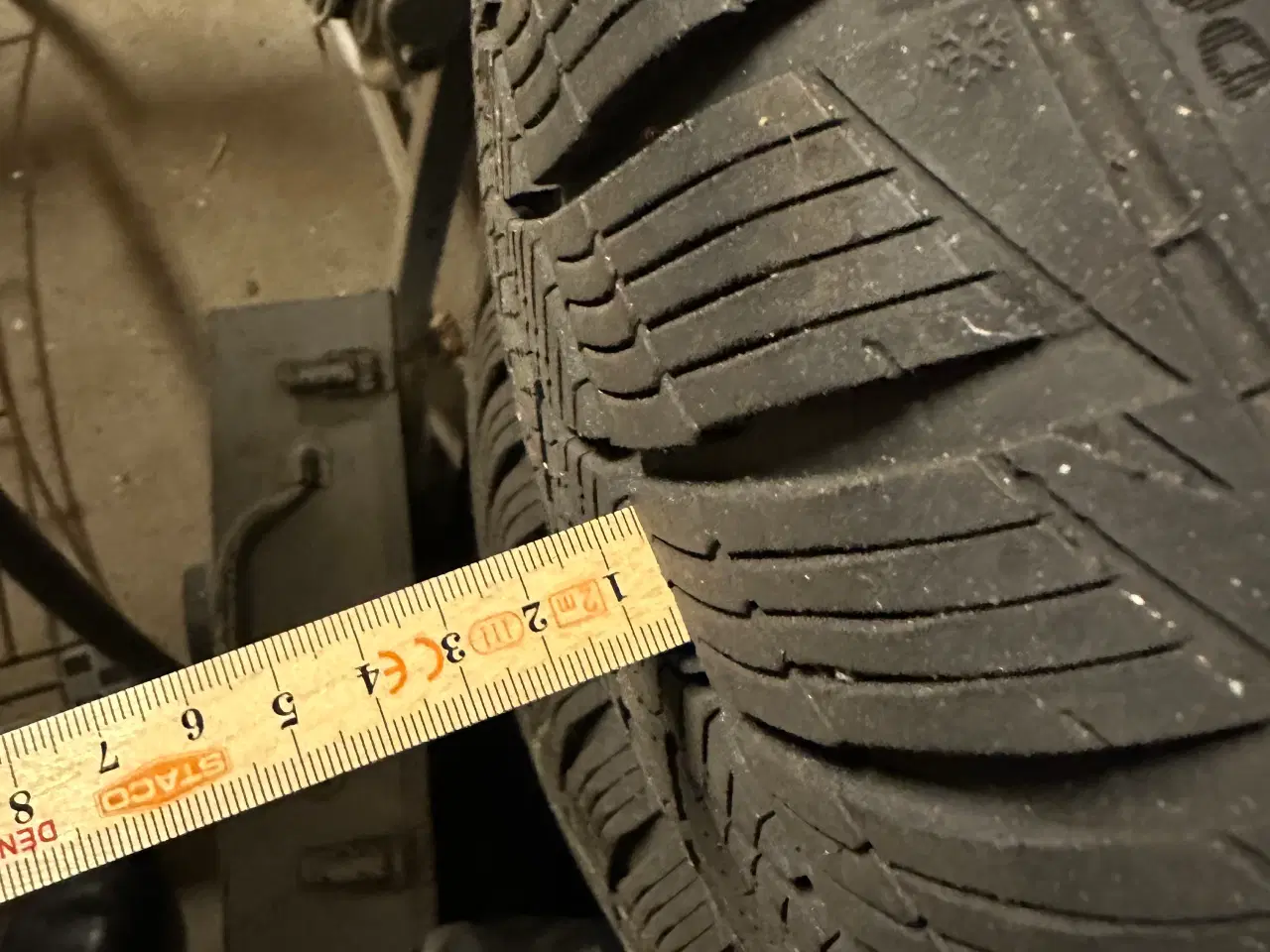 Billede 2 - Vinterdæk med alufælge
