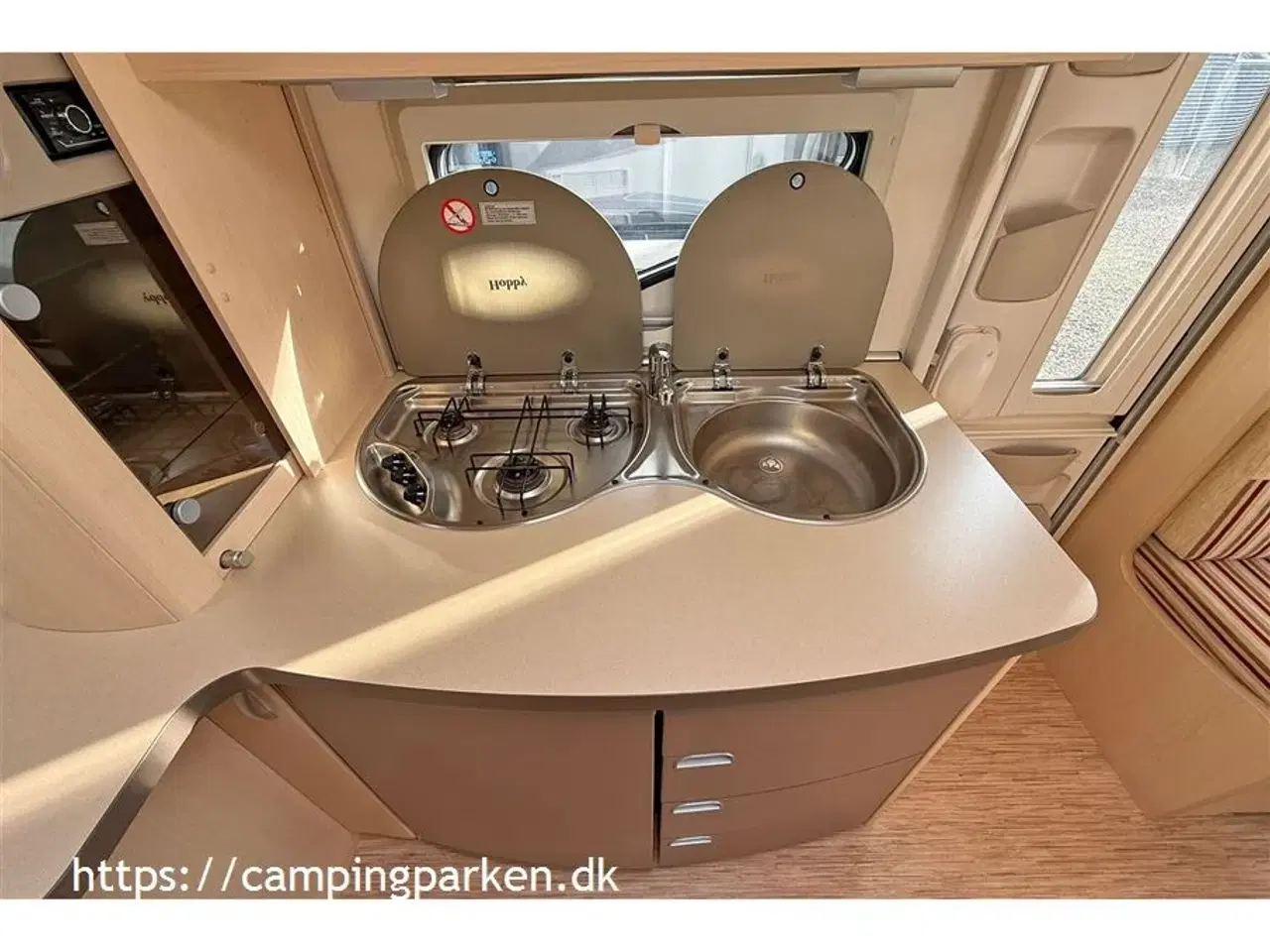 Billede 5 - 2010 - Hobby La Vita Bionda 495 UL   Flot og lys indretning, utrolig velholdt campingvogn med enkeltsenge