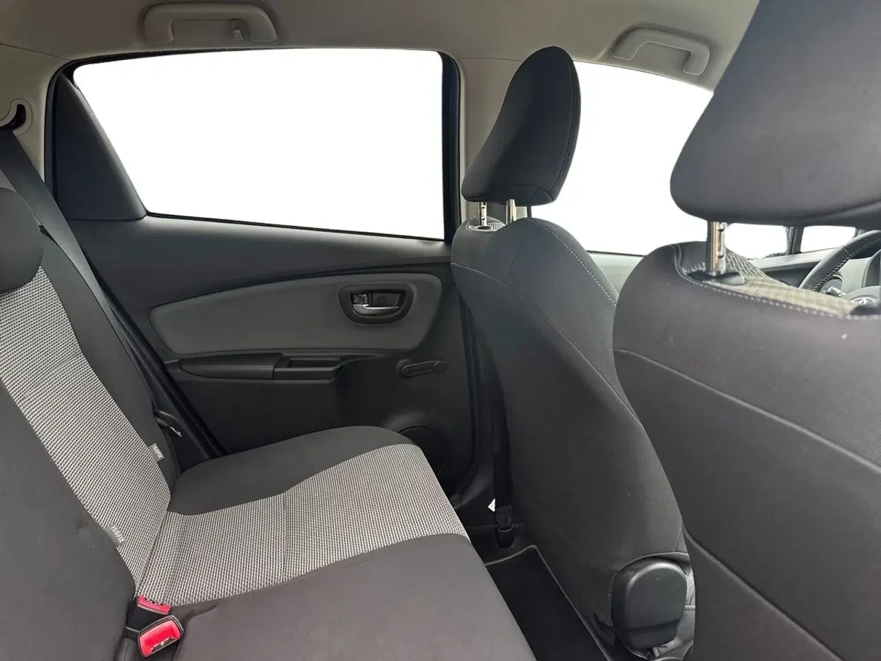 Billede 13 - Toyota Yaris 1,5 Hybrid H2 Premium E-CVT 100HK 5d Trinl. Gear