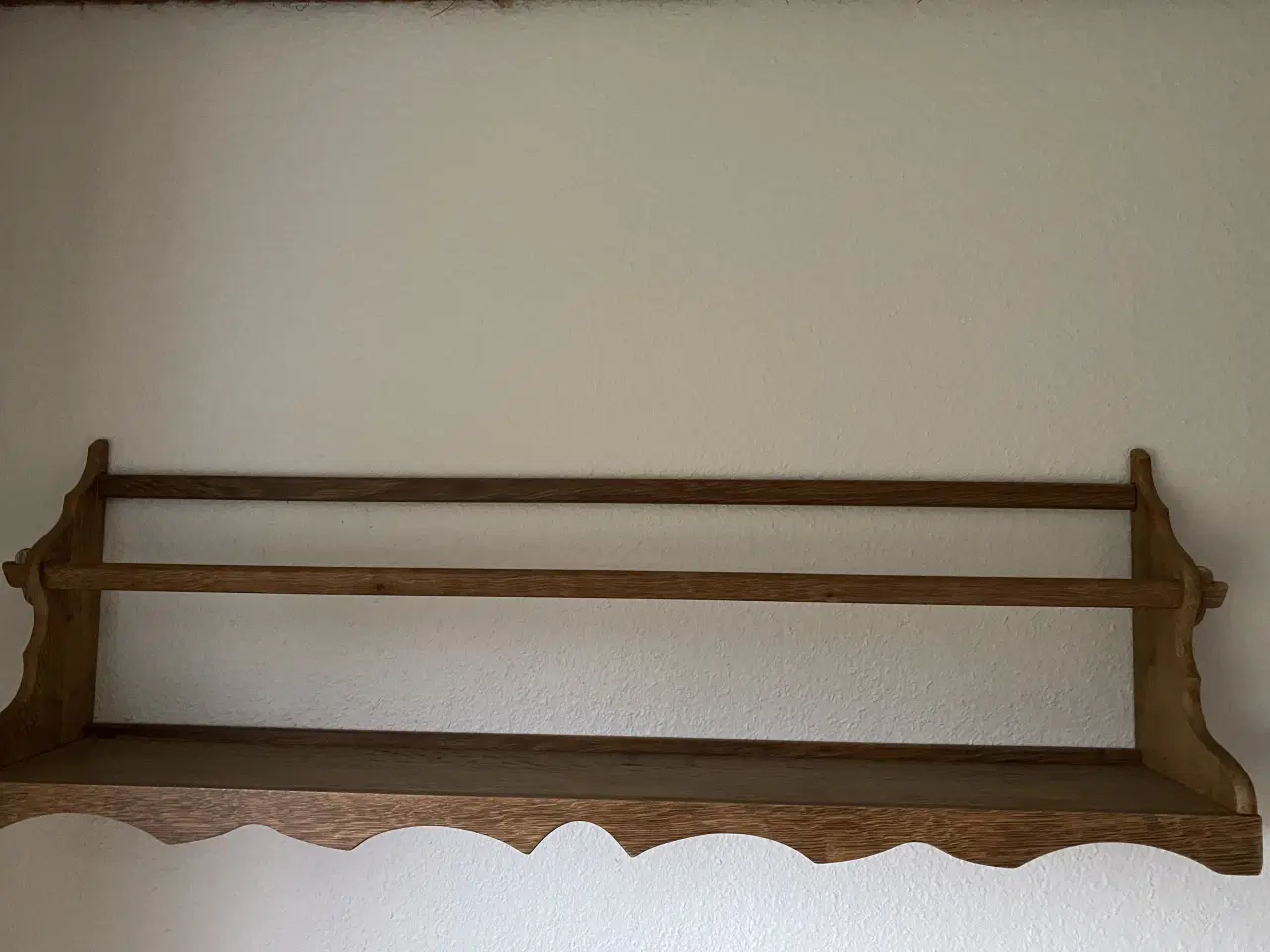 Billede 1 - Tallerkenrække Egetræ kan sendes