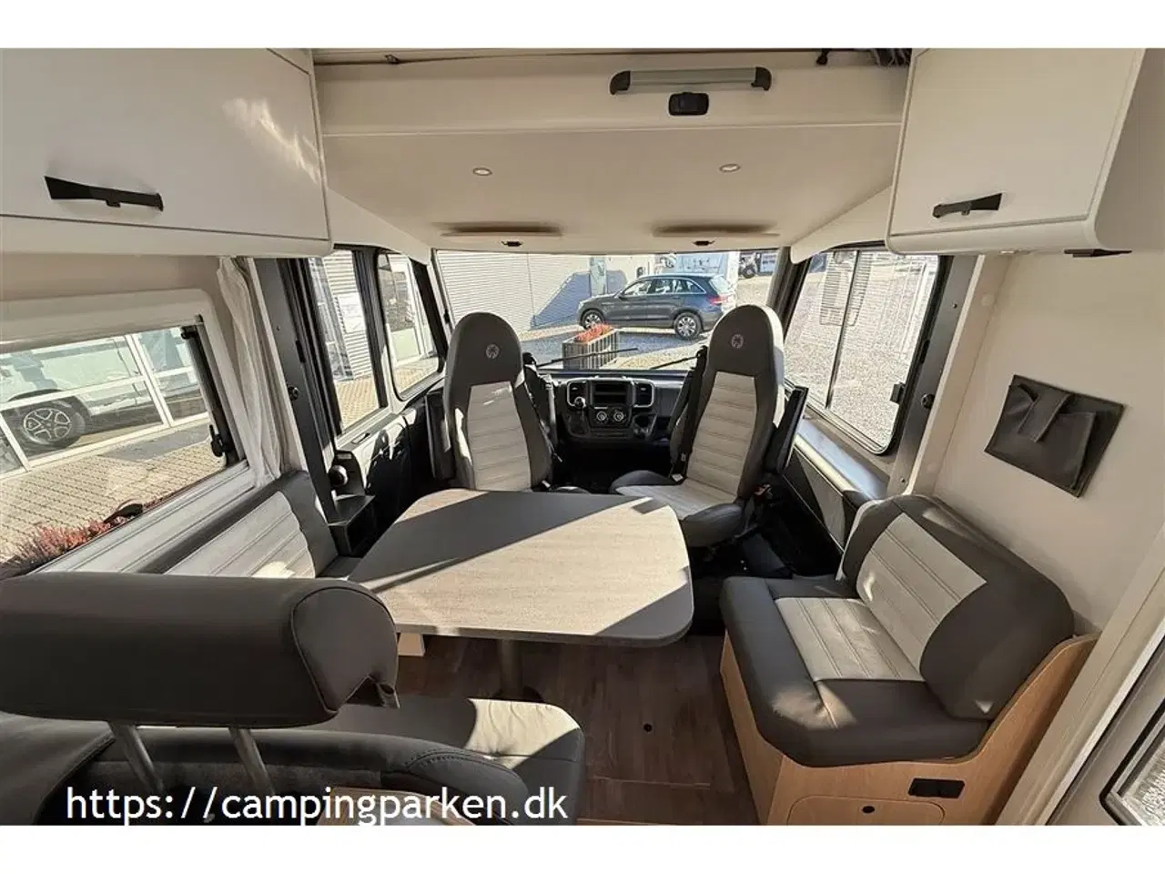 Billede 4 - 2026 - SunLight I 68 Adventure Edition   Sunlights flagskib med enkeltsenge, automatgear, 180hk og 4.400 kg. chassis