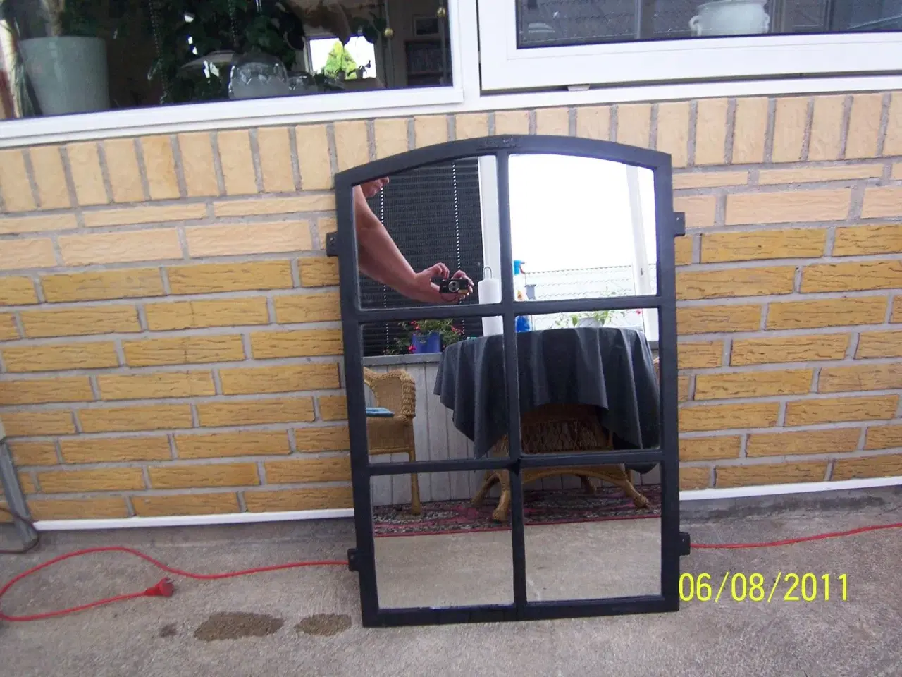 Billede 4 - gammel staldvindue med spejl