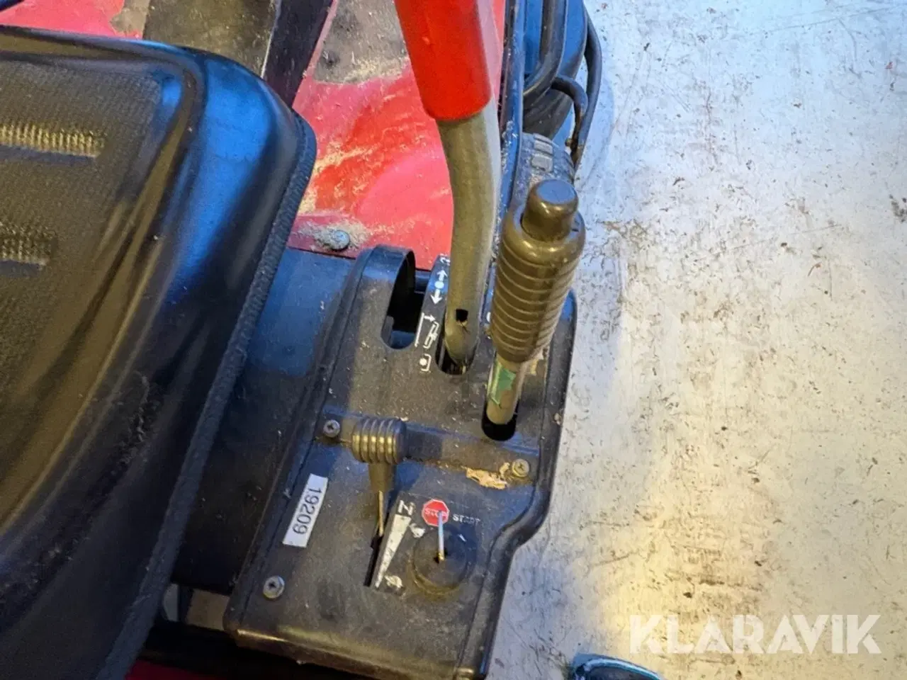 Billede 12 - Græsslåmaskine Jonsered FR 2113