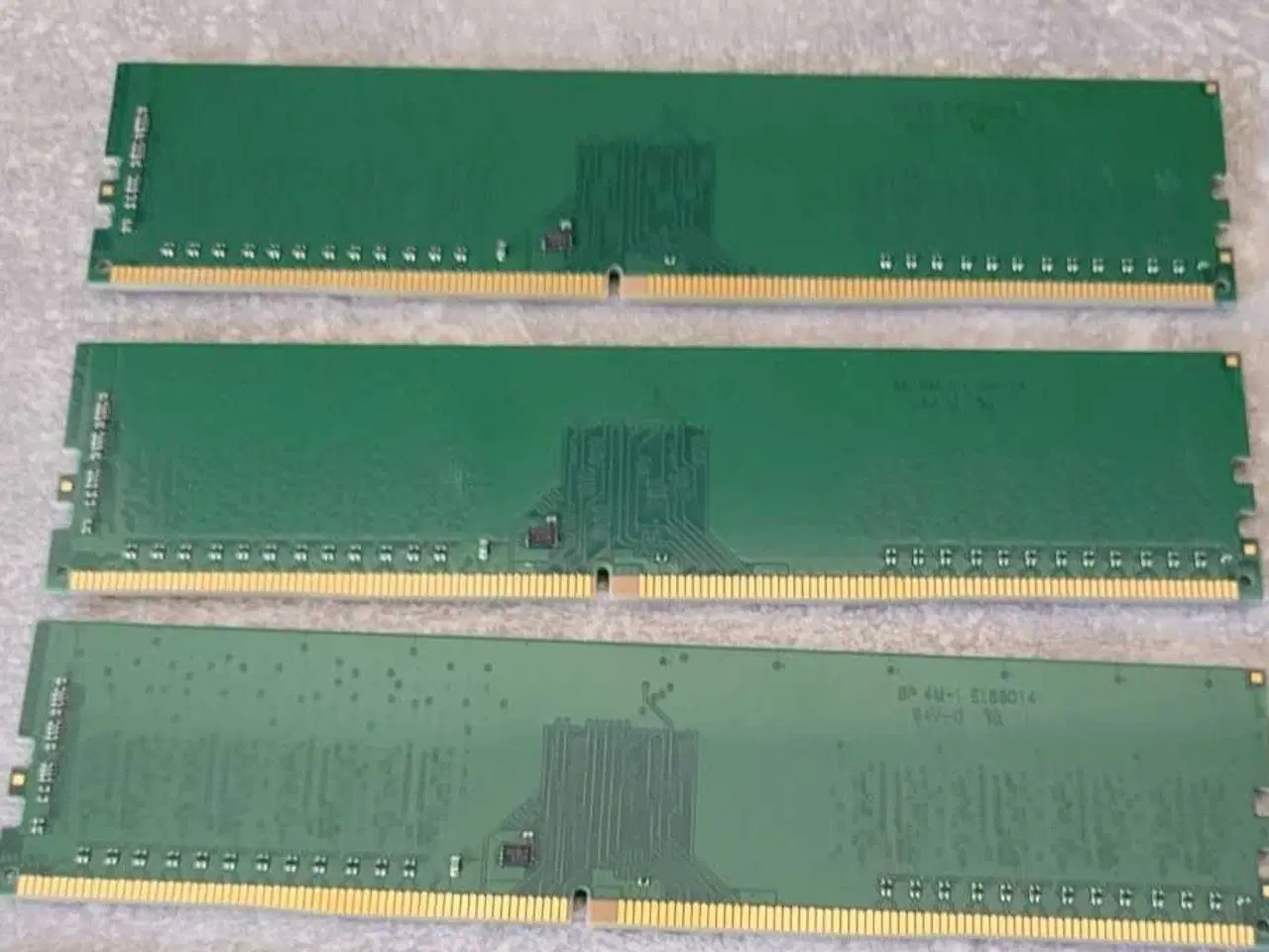 Billede 2 - RAM 3x 8gb ddr4  (2400 hz)