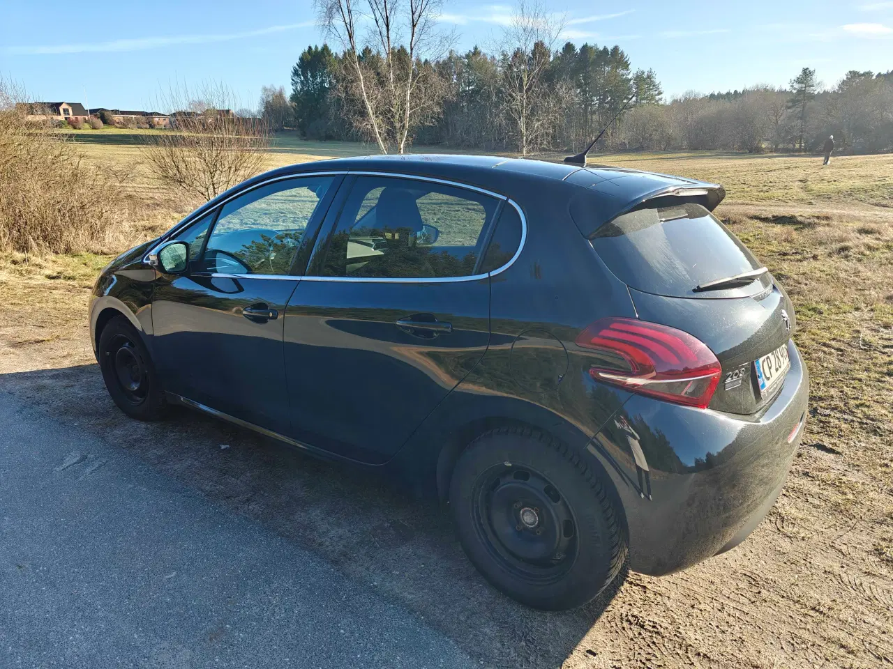 Billede 2 - Pæn og velholdt Peugeot 208