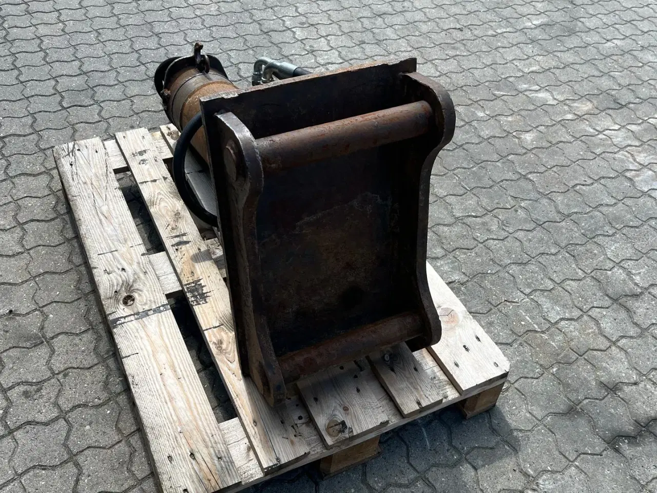 Billede 4 - - - - Oliehammer med s60 fæste til 10-20 tons maskine