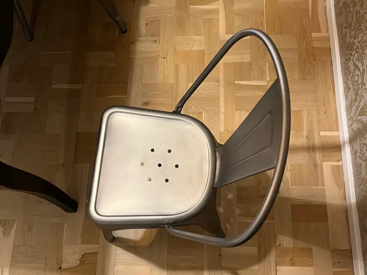 Billede 3 - Solidt og flot træbord