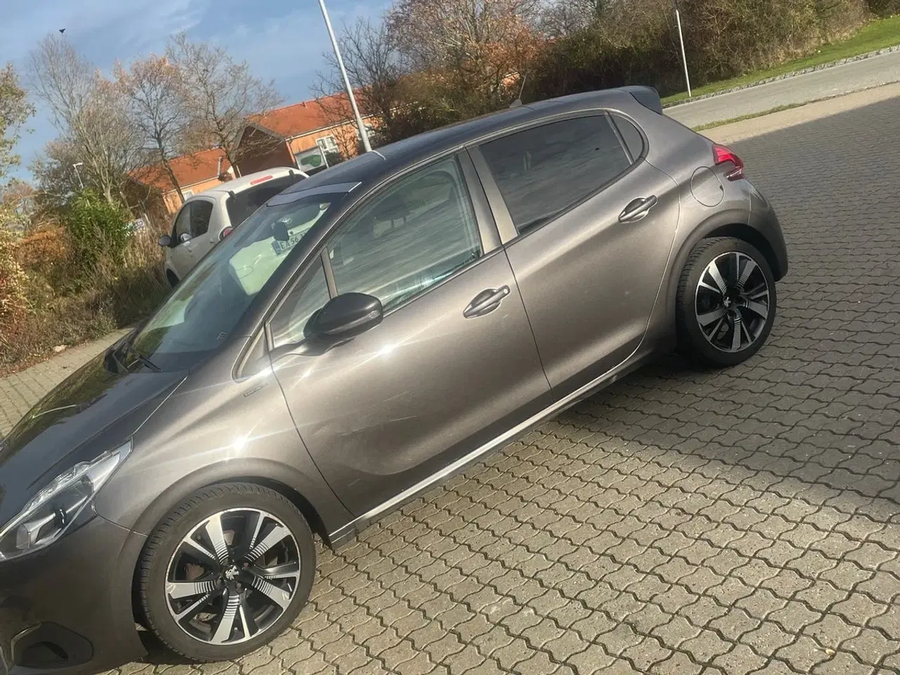 Billede 1 - Peugeot 208 1,5 BlueHDi 100 Active