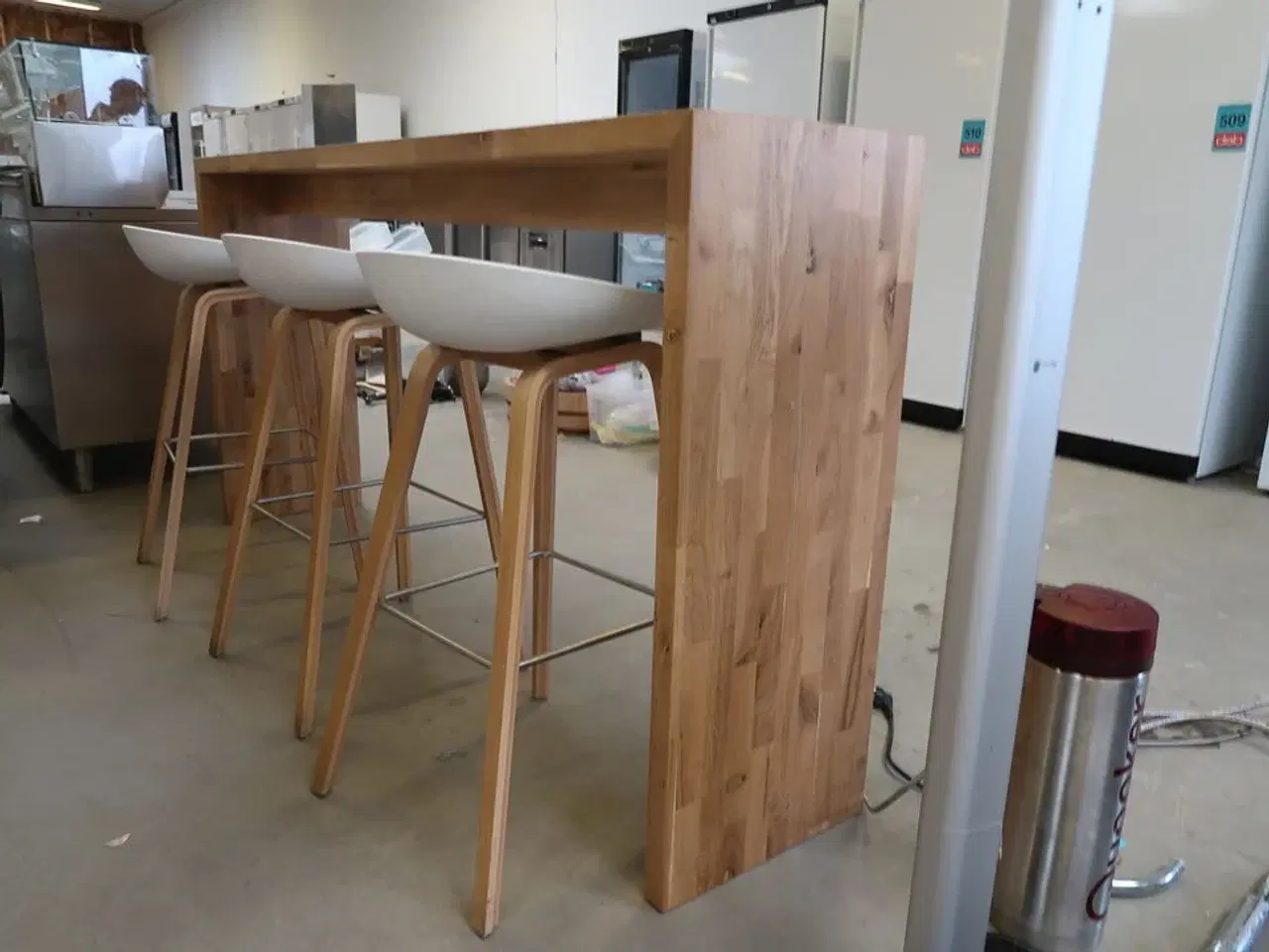 Billede 2 - Højbord med 3 barstole