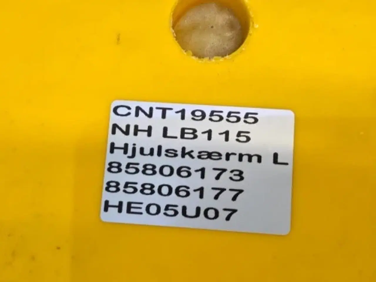 Billede 10 - New Holland LB115 Hjulskærm L. 85806173