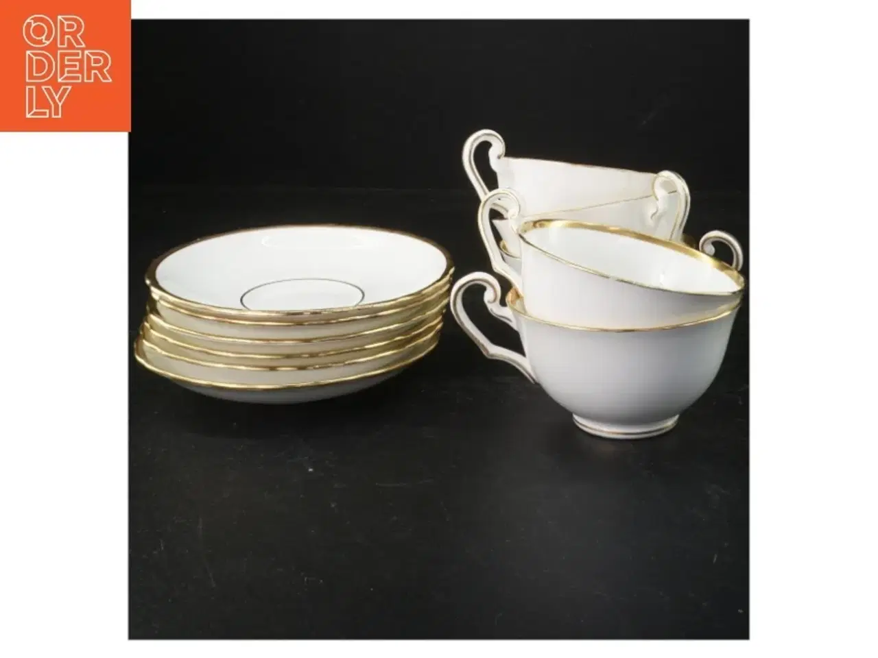 Billede 1 - Porcelænskop og underkop sæt med guldkant