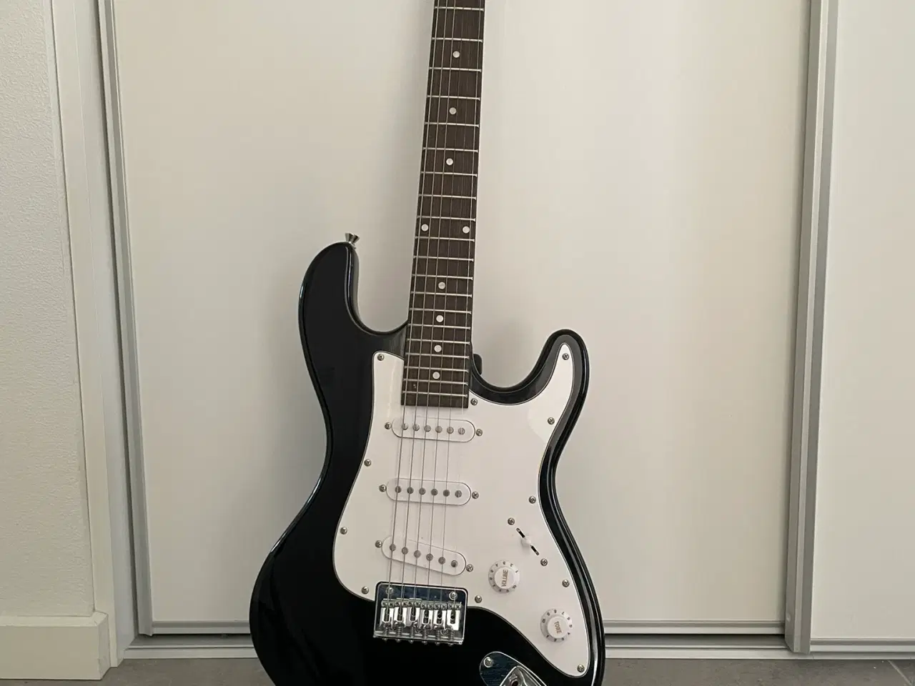 Billede 1 - Junior elguitar, 3/4 størrelse