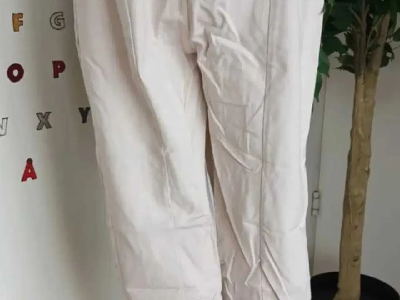 Billede 5 - Bukser. COS. 42