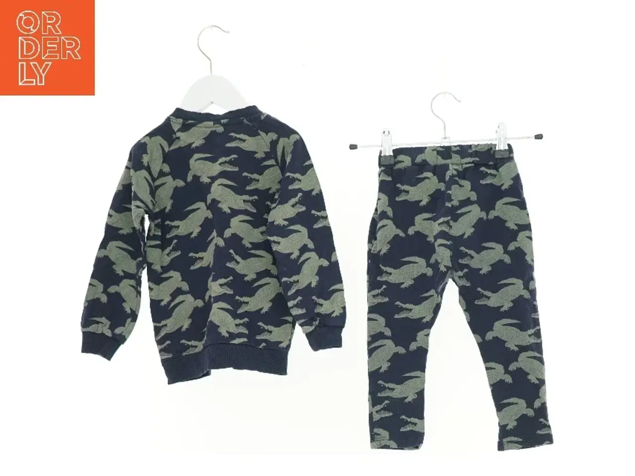 Billede 1 - Sæt børnetøj (2 stk.) fra The New (str. 92 cm)