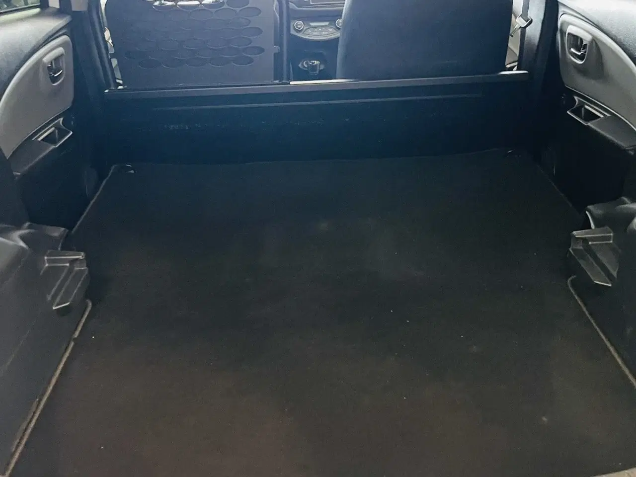 Billede 3 - Toyota Yaris 1,5 Hybrid H1 e-CVT Van