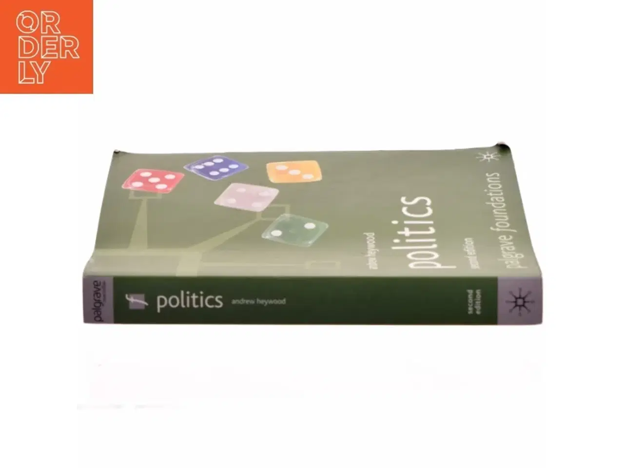 Billede 2 - Politics af Andrew Heywood (Bog)