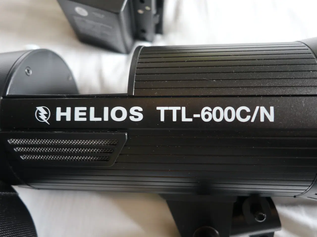 Billede 7 - Bærbar Helios 6100 TTL flash anlæg på batteri