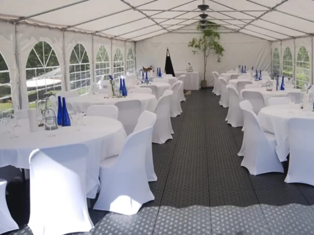 Billede 1 - Partygulv til festen 54 m2