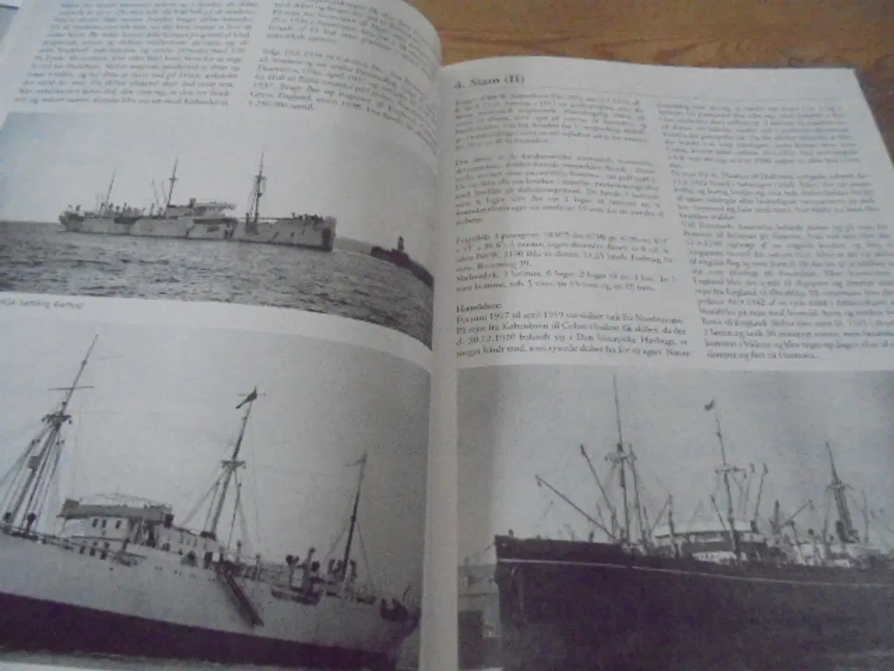 Billede 8 - Kompagniets skibe – Motorskibene fra ØK under dans