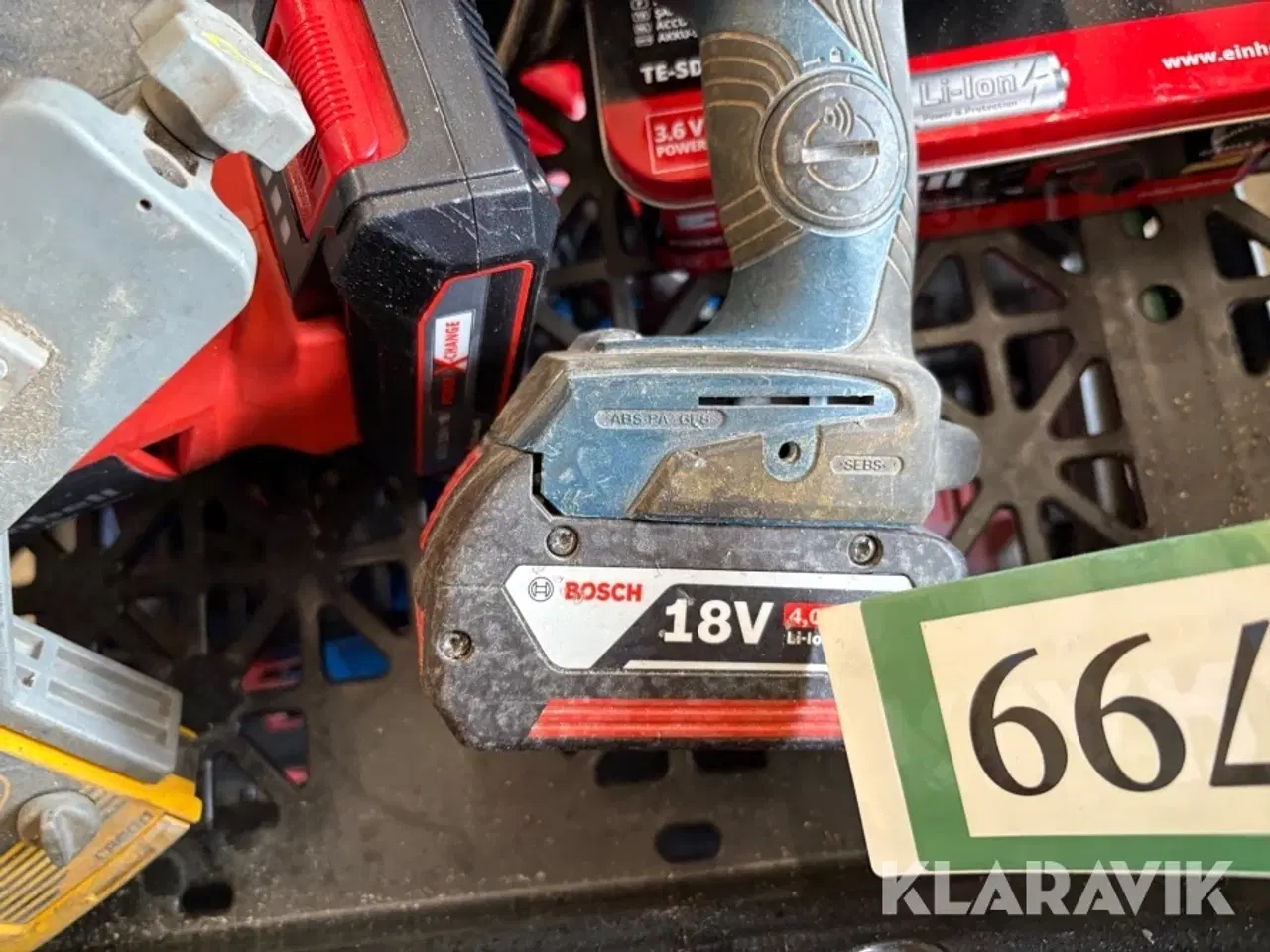 Billede 6 - Kasse med værktøj