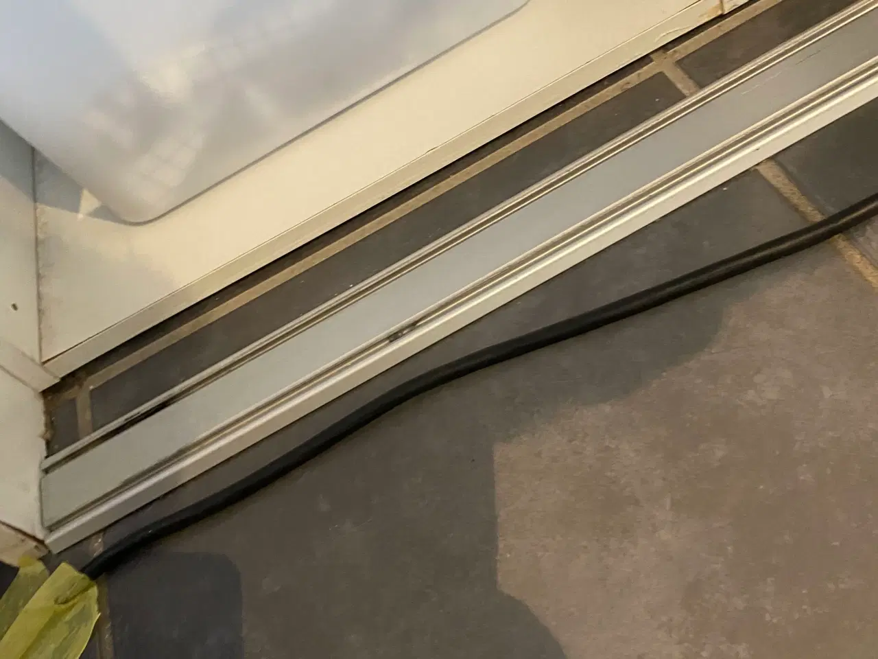 Billede 5 - Skab til indbygning m. Garderobe og hylder